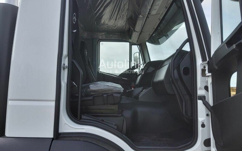 Iveco astra hd9 44.38 12.9l turbo diesel 4x4 version bus 30 places/seats 