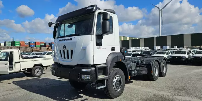 Autolink & Astra : L'alliance De La Force Brute Et Du Service Pour Conquérir Les Terrains Africains